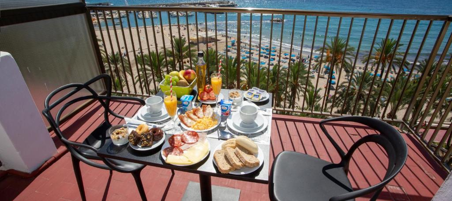 Casual Pop Art Benidorm by Casual Hoteles